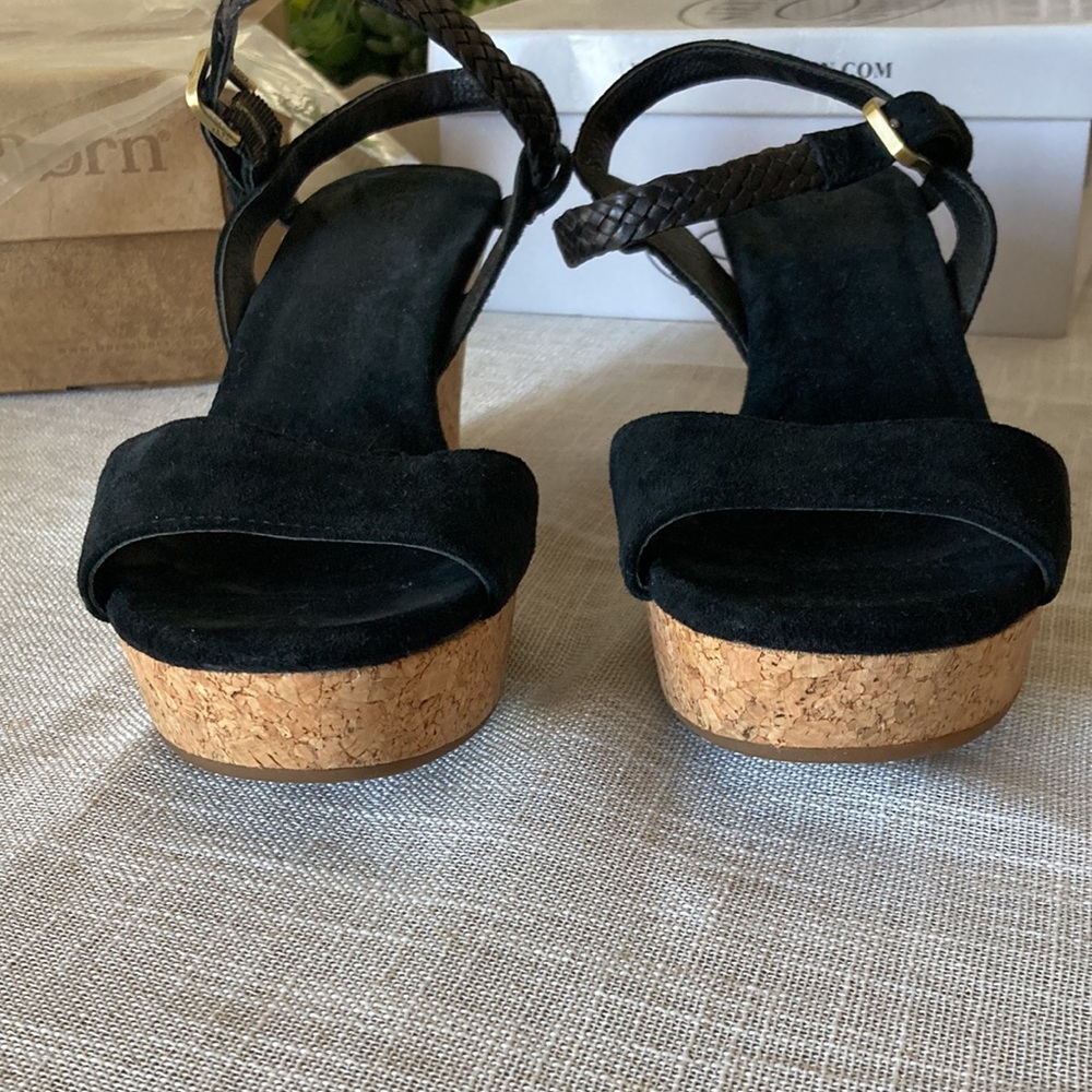 Ugg Wedge size 9.5 - Picture 4 of 8